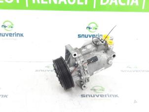Usados Bomba de aire acondicionado Dacia Dokker (0S) 1.6 16V LPG Precio € 200,00 Norma de margen ofrecido por Snuverink Autodemontage