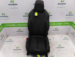 Używane Fotel lewy Peugeot 3008 II (M4/MC/MJ/MR) 1.2 12V e-THP PureTech 130 Cena € 544,50 Z VAT oferowane przez Snuverink Autodemontage
