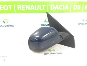 Usagé Rétroviseur extérieur droit Dacia Dokker (0S) 1.6 16V LPG Prix € 95,00 Règlement à la marge proposé par Snuverink Autodemontage