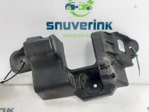 Used Rear bumper bracket, right Dacia Dokker (0S) 1.6 16V LPG Price on request offered by Snuverink Autodemontage