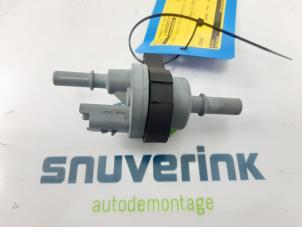 Used Vacuum relay Peugeot 3008 II (M4/MC/MJ/MR) 1.2 12V e-THP PureTech 130 Price on request offered by Snuverink Autodemontage