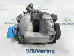 Used Front brake calliper, right Peugeot 3008 II (M4/MC/MJ/MR) 1.2 12V e-THP PureTech 130 Price € 59,29 Inclusive VAT offered by Snuverink Autodemontage