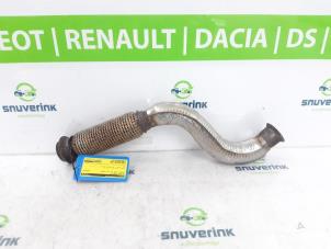 Used Exhaust front section Peugeot 3008 II (M4/MC/MJ/MR) 1.2 12V e-THP PureTech 130 Price € 72,60 Inclusive VAT offered by Snuverink Autodemontage