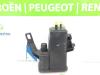 Carbon filter from a Peugeot 3008 II (M4/MC/MJ/MR), 2016 1.2 12V e-THP PureTech 130, MPV, Petrol, 1.199cc, 96kW (131pk), FWD, EB2ADTS; HNS, 2018-07, MRHNS 2020