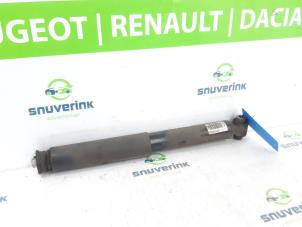 Used Rear shock absorber rod, right Peugeot 3008 II (M4/MC/MJ/MR) 1.2 12V e-THP PureTech 130 Price on request offered by Snuverink Autodemontage