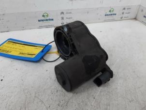 Used Parking brake motor Peugeot 3008 II (M4/MC/MJ/MR) 1.2 12V e-THP PureTech 130 Price € 54,45 Inclusive VAT offered by Snuverink Autodemontage