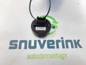 Used Antenna Peugeot 3008 II (M4/MC/MJ/MR) 1.2 12V e-THP PureTech 130 Price on request offered by Snuverink Autodemontage