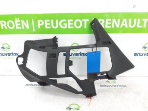 Used Front bumper bracket, right Peugeot 3008 II (M4/MC/MJ/MR) 1.2 12V e-THP PureTech 130 Price on request offered by Snuverink Autodemontage