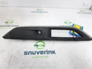 Used Electric window switch Peugeot 3008 II (M4/MC/MJ/MR) 1.2 12V e-THP PureTech 130 Price € 30,25 Inclusive VAT offered by Snuverink Autodemontage