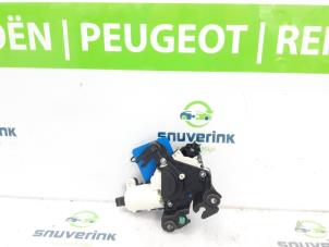 Used Tailgate lock mechanism Peugeot 3008 II (M4/MC/MJ/MR) 1.2 12V e-THP PureTech 130 Price € 48,40 Inclusive VAT offered by Snuverink Autodemontage