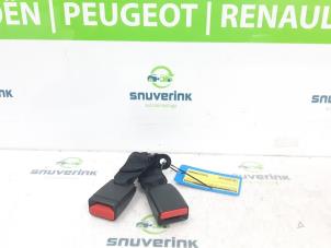 Used Rear seatbelt buckle, right Peugeot 208 I (CA/CC/CK/CL) 1.2 Vti 12V PureTech 82 Price € 35,00 Margin scheme offered by Snuverink Autodemontage