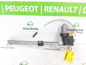 Used Window mechanism 4-door, front right Renault Scénic I (JA) 2.0 16V RX4 Price on request offered by Snuverink Autodemontage