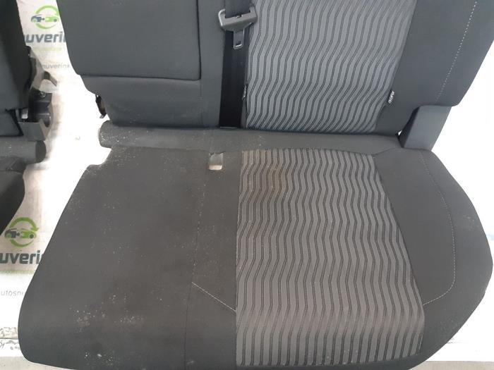Rear bench seat from a Peugeot 308 SW (L4/L9/LC/LJ/LR) 1.6 BlueHDi 120 2014