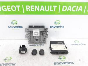 Usagé Ordinateur gestion moteur Renault Twingo II (CN) 1.5 dCi 90 FAP Prix € 200,00 Règlement à la marge proposé par Snuverink Autodemontage