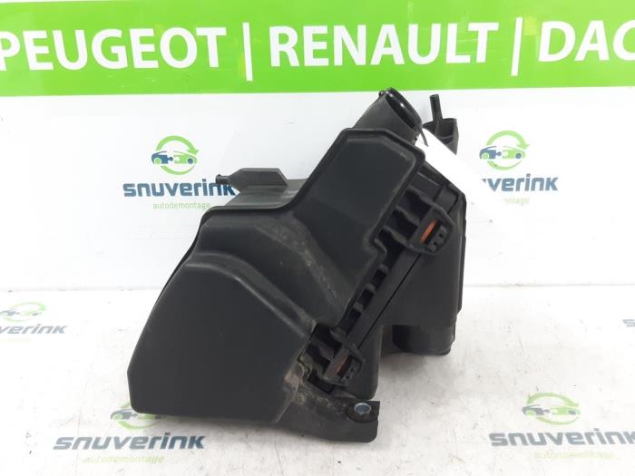 Begagnade Luftfilterhus Smart Forfour (453) 1.0 12V Pris € 29,75 Marginaltabell erbjuds av Snuverink Autodemontage
