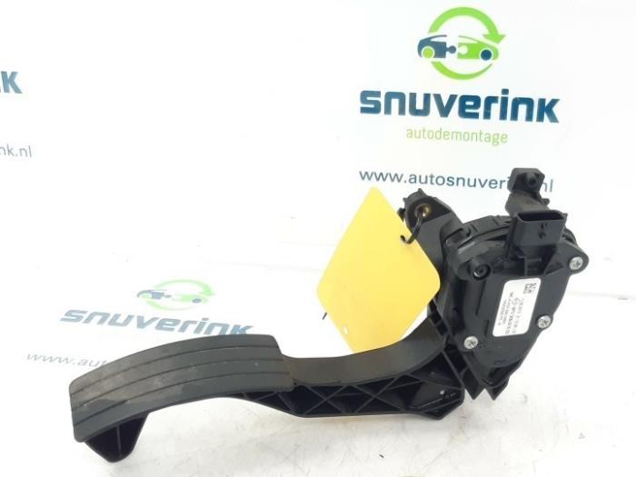 Używane Pedal gazu Smart Forfour (453) 1.0 12V Cena € 25,49 Procedura marży oferowane przez Snuverink Autodemontage