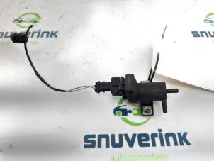 Used Vacuum relay Smart Forfour (453) 1.0 12V Price on request offered by Snuverink Autodemontage