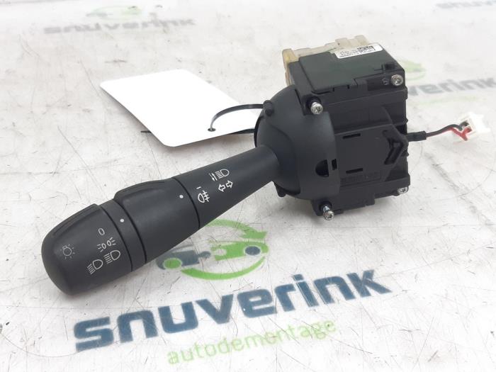 Usados Interruptor de luz Smart Forfour (453) 1.0 12V Precio € 44,99 Norma de margen ofrecido por Snuverink Autodemontage