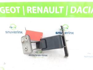Used Rear door hinge, right Citroen Jumpy (G9) 2.0 HDiF 16V 125 Price € 48,40 Inclusive VAT offered by Snuverink Autodemontage