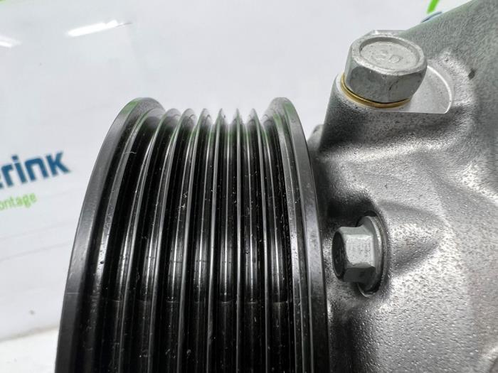 Air conditioning pump from a Renault Scénic III (JZ) 1.4 16V TCe 130 2013