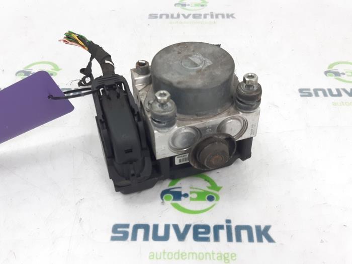 ABS pump from a Fiat 500 (312) 1.2 69 2009
