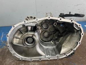 Used Gearbox casing Renault Trafic New (FL) 2.0 dCi 16V 90 Price € 181,50 Inclusive VAT offered by Snuverink Autodemontage