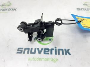 Used Tailgate lock mechanism Peugeot 108 1.0 12V Price on request offered by Snuverink Autodemontage