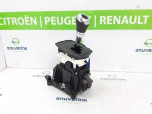 Usagé Levier de vitesse Peugeot 108 1.0 12V Prix € 30,00 Règlement à la marge proposé par Snuverink Autodemontage