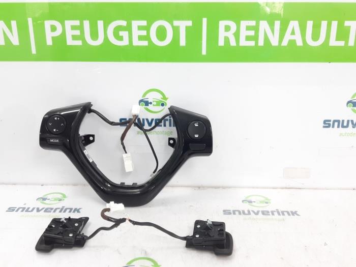 Usagé Kit manettes de commande Peugeot 108 1.0 12V Prix € 63,73 Règlement à la marge proposé par Snuverink Autodemontage