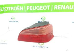 Usados Luz trasera derecha Peugeot 106 II 1.1 XN,XR,XT,Accent Precio € 45,00 Norma de margen ofrecido por Snuverink Autodemontage