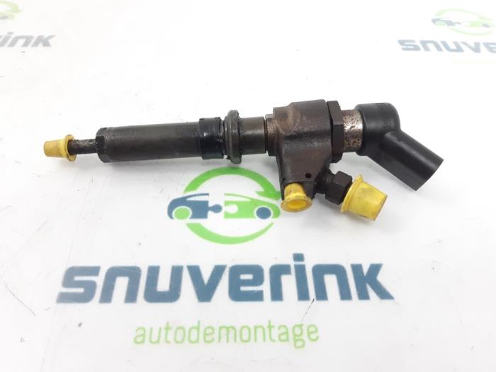 Injector (diesel) from a Peugeot Partner 2.0 HDI 2005