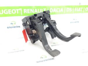 Used Clutch pedal Citroen Jumper (U9) 2.2 HDi 120 Euro 4 Price on request offered by Snuverink Autodemontage