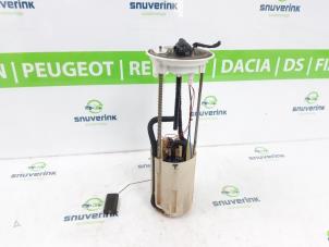 Usagé Pompe à carburant Citroen Jumper (U9) 2.2 HDi 120 Euro 4 Prix € 151,25 Prix TTC proposé par Snuverink Autodemontage