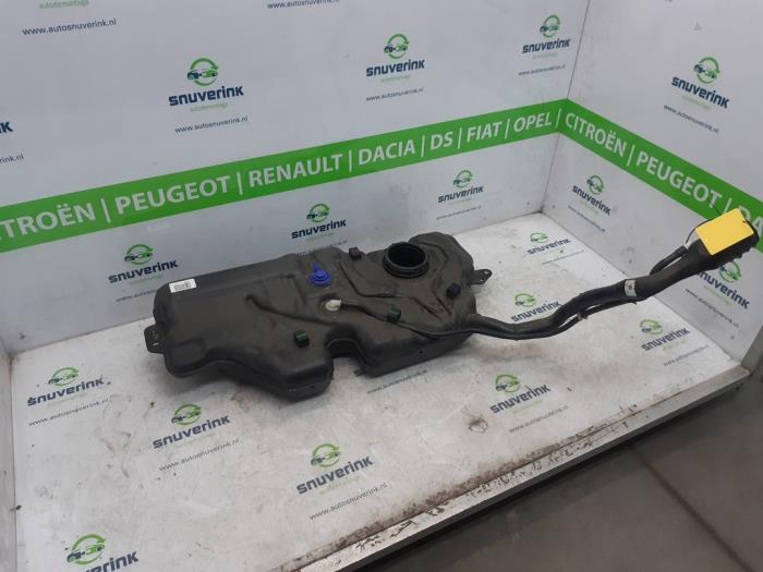 Tank from a Renault Clio V (RJAB) 1.0 TCe 90 12V 2021