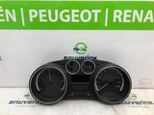 Used Instrument panel Peugeot 308 SW (4E/H) 1.6 HDi 16V FAP Price on request offered by Snuverink Autodemontage