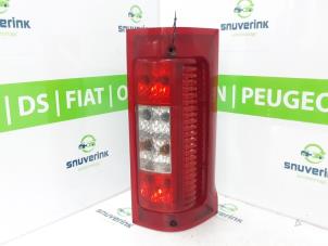Gebrauchte Rücklicht rechts Fiat Ducato (243/244/245) 2.8 JTD 15 Preis € 36,30 Mit Mehrwertsteuer angeboten von Snuverink Autodemontage