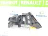 Renault Clio IV (5R) 1.5 Energy dCi 90 FAP Rear bumper bracket, right