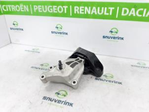 Usagé Support moteur Renault Clio V (RJAB) 1.0 TCe 90 12V Prix € 96,80 Prix TTC proposé par Snuverink Autodemontage