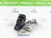 Engine mount from a Renault Clio V (RJAB) 1.0 TCe 90 12V 2021