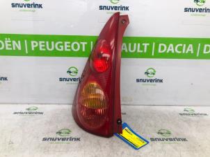 Usados Luz trasera izquierda Peugeot 107 1.0 12V Precio € 20,00 Norma de margen ofrecido por Snuverink Autodemontage
