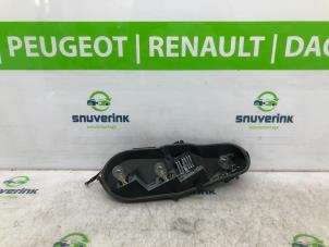 Usagé Platine feu arrière droit Peugeot 107 1.0 12V Prix € 25,00 Règlement à la marge proposé par Snuverink Autodemontage