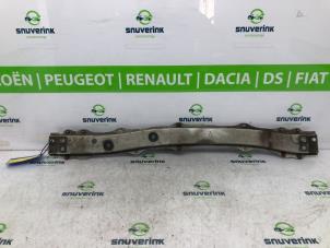 Usados Barra de radiador Peugeot 107 1.0 12V Precio € 30,00 Norma de margen ofrecido por Snuverink Autodemontage