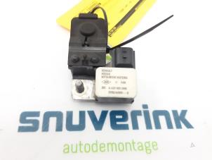 Usagé Borne de batterie Renault Clio V (RJAB) 1.0 TCe 90 12V Prix € 36,30 Prix TTC proposé par Snuverink Autodemontage