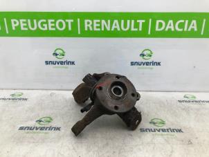 Usagé Joint avant droit Peugeot 107 1.0 12V Prix € 115,00 Règlement à la marge proposé par Snuverink Autodemontage