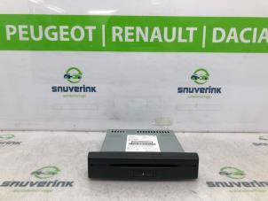 Used CD player Citroen C4 Picasso (3D/3E) 1.2 12V PureTech 130 Price € 95,00 Margin scheme offered by Snuverink Autodemontage