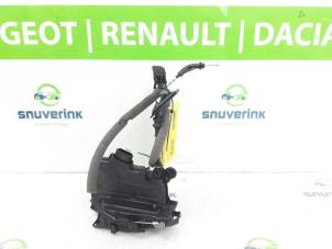 Used Rear door mechanism 4-door, right Renault Clio V (RJAB) 1.0 TCe 90 12V Price € 54,45 Inclusive VAT offered by Snuverink Autodemontage