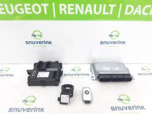 Usagé Ordinateur gestion moteur Renault Clio V (RJAB) 1.0 TCe 90 12V Prix € 484,00 Prix TTC proposé par Snuverink Autodemontage