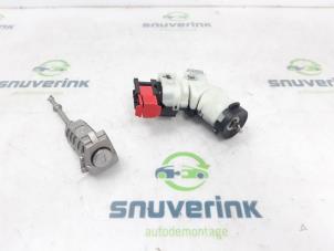 Used Ignition lock + key Renault Clio V (RJAB) 1.0 TCe 90 12V Price € 181,50 Inclusive VAT offered by Snuverink Autodemontage
