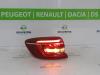 Taillight, left from a Renault Clio V (RJAB), 2019 1.0 TCe 90 12V, Hatchback, 4-dr, Petrol, 999cc, 67kW (91pk), FWD, H4D480; H4DF4; H4D470; H4DE4, 2020-08, RJABE2MT 2021