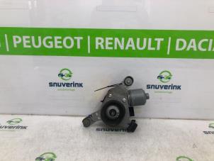 Used Front wiper motor Citroen C4 Picasso (3D/3E) 1.2 12V PureTech 130 Price € 90,00 Margin scheme offered by Snuverink Autodemontage